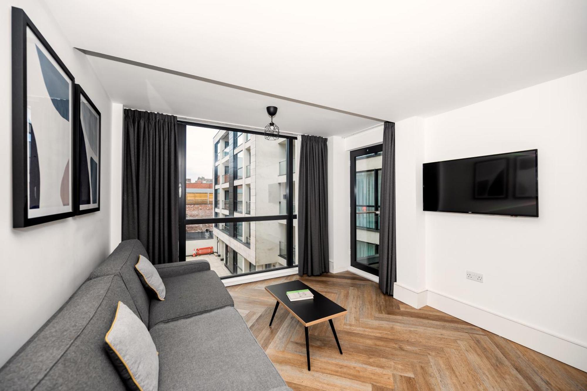 Aparthotel Staycity Centre 4*