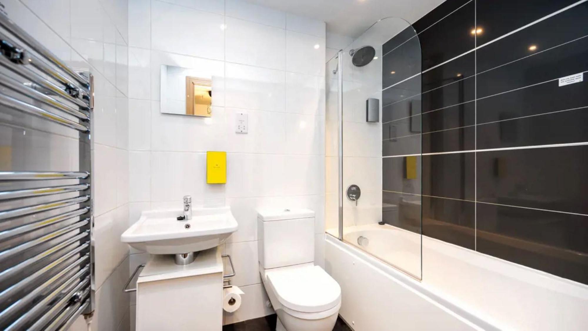 Staycity Centre Aparthotel 4*